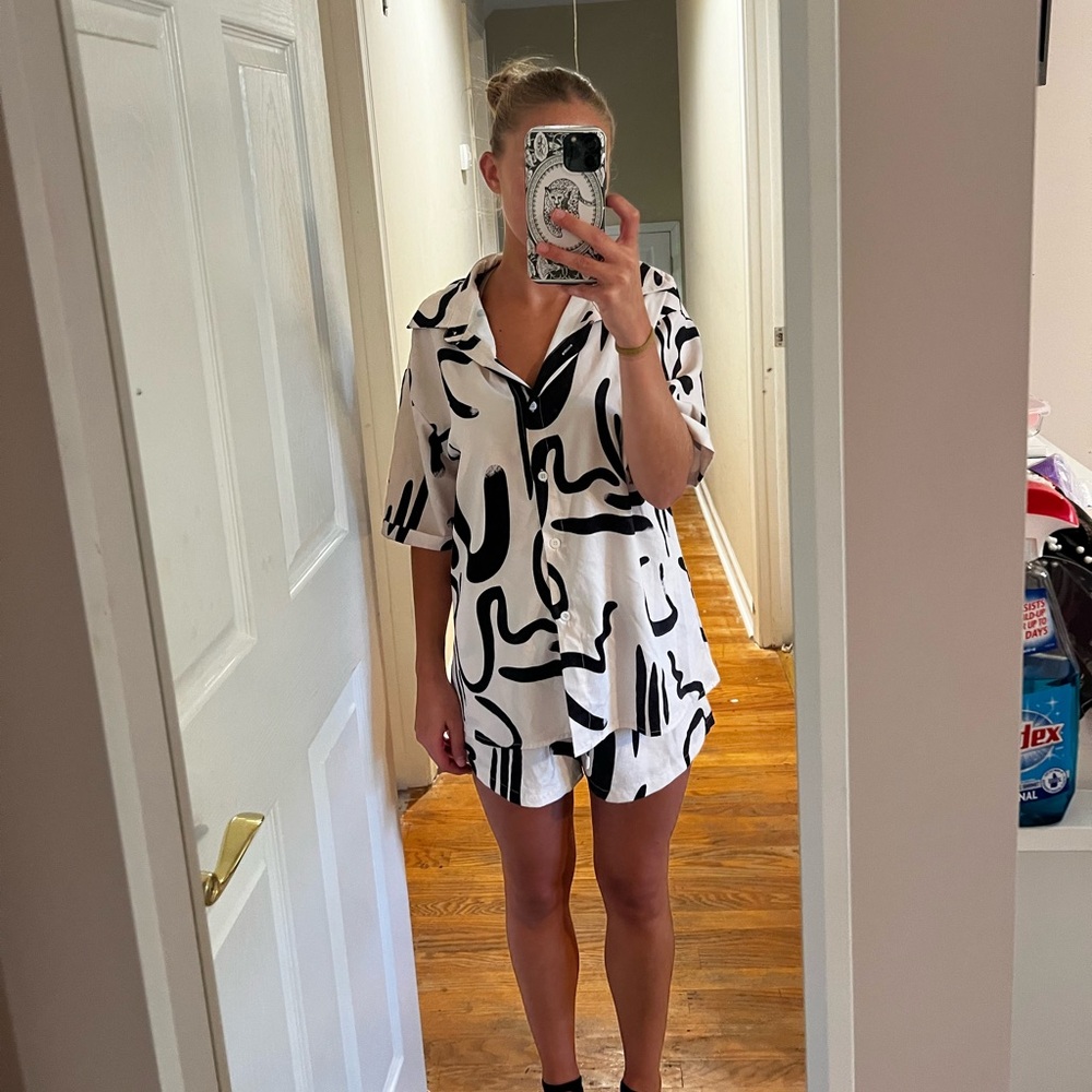 Shorts set - Picture 2 of 2